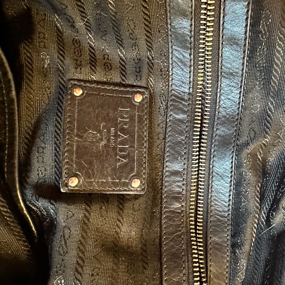 PRADA - Adjustable Leather Handbag - Authentic - Picture 10 of 11